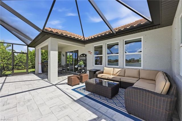 2094 Grove DR, Naples, FL 34120