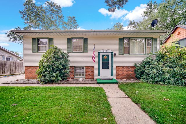 2321 Greenwood Avenue, Michigan City, IN 46360