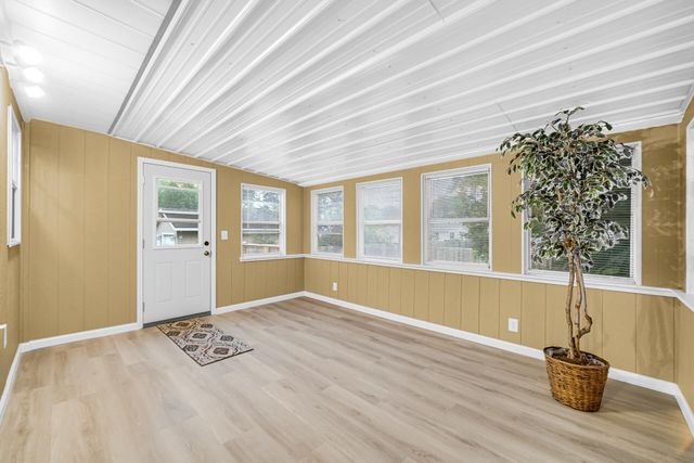 2321 Greenwood Avenue, Michigan City, IN 46360