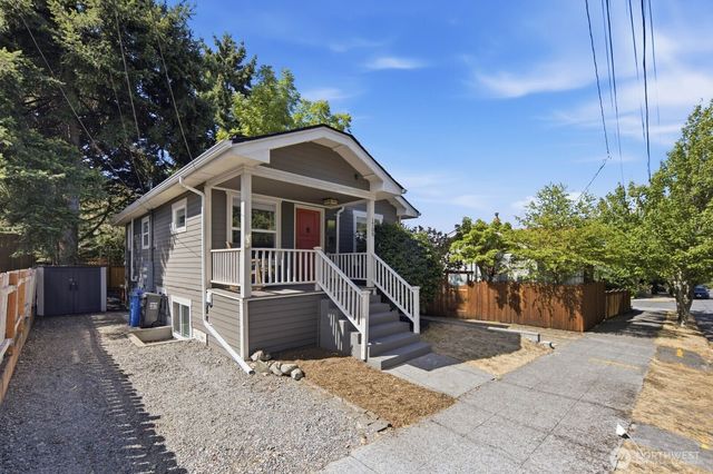 1709 N 35th Street, Seattle, WA 98103