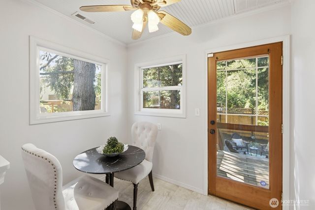 1709 N 35th Street, Seattle, WA 98103