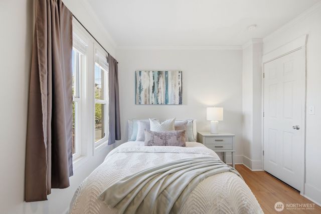 1709 N 35th Street, Seattle, WA 98103