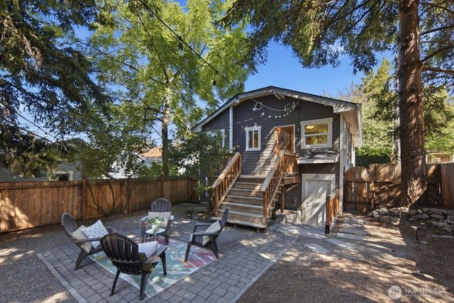 1709 N 35th Street, Seattle, WA 98103