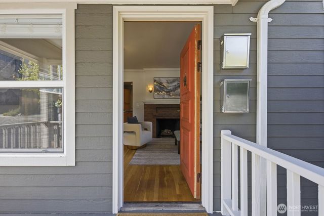 1709 N 35th Street, Seattle, WA 98103