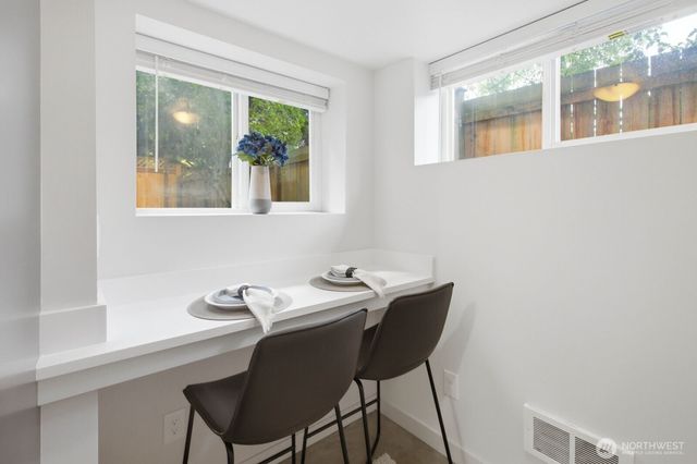 1709 N 35th Street, Seattle, WA 98103