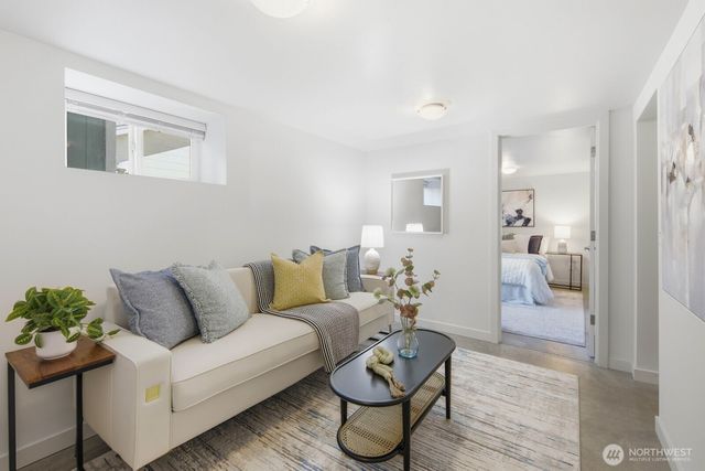 1709 N 35th Street, Seattle, WA 98103