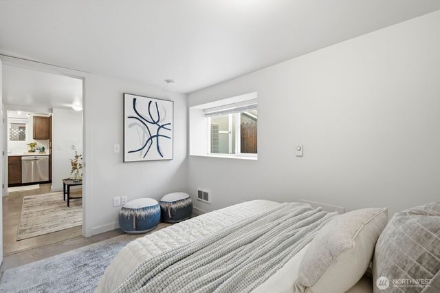 1709 N 35th Street, Seattle, WA 98103