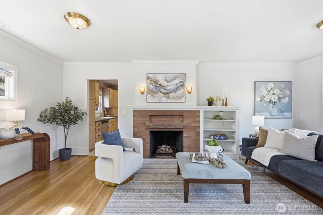 1709 N 35th Street, Seattle, WA 98103