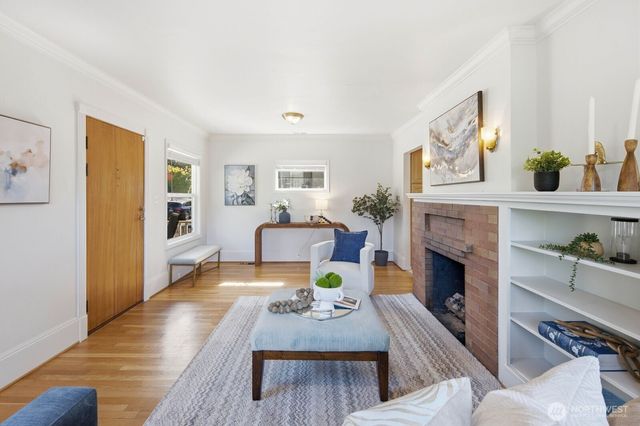 1709 N 35th Street, Seattle, WA 98103