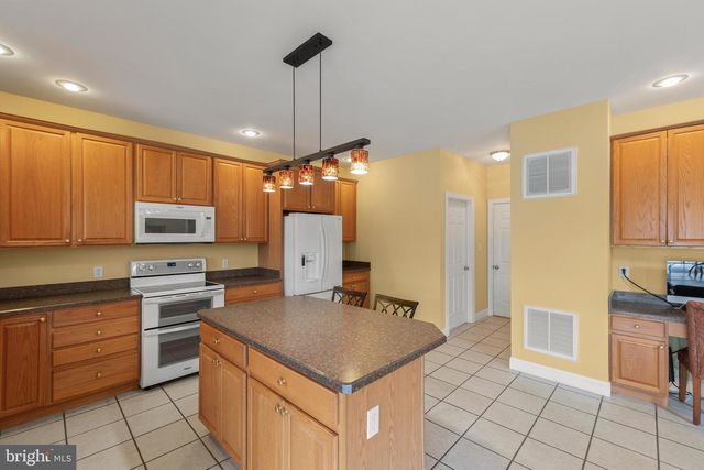 151 DARBY DR, Winchester, VA 22602