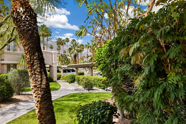 500 S Farrell Drive H49, Palm Springs, CA 92264