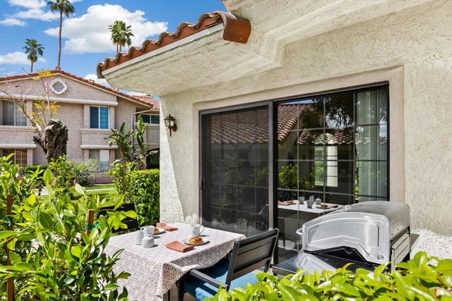 500 S Farrell Drive H49, Palm Springs, CA 92264