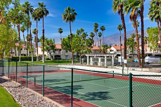500 S Farrell Drive H49, Palm Springs, CA 92264