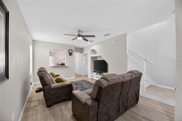 5914 BEACONPARK STREET, Lithia, FL 33547