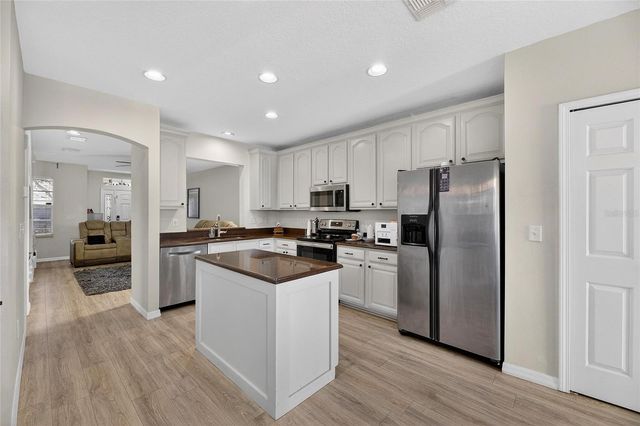 5914 BEACONPARK STREET, Lithia, FL 33547