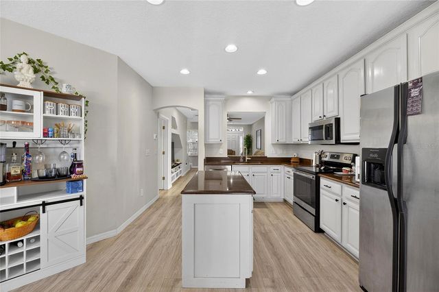 5914 BEACONPARK STREET, Lithia, FL 33547