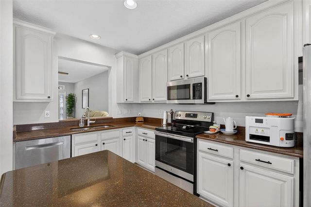 5914 BEACONPARK STREET, Lithia, FL 33547