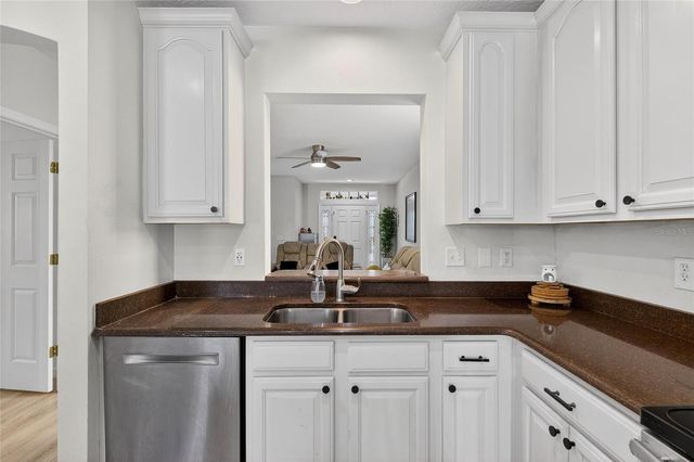 5914 BEACONPARK STREET, Lithia, FL 33547