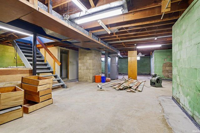 527 E Farneman Avenue, South Bend, IN 46614