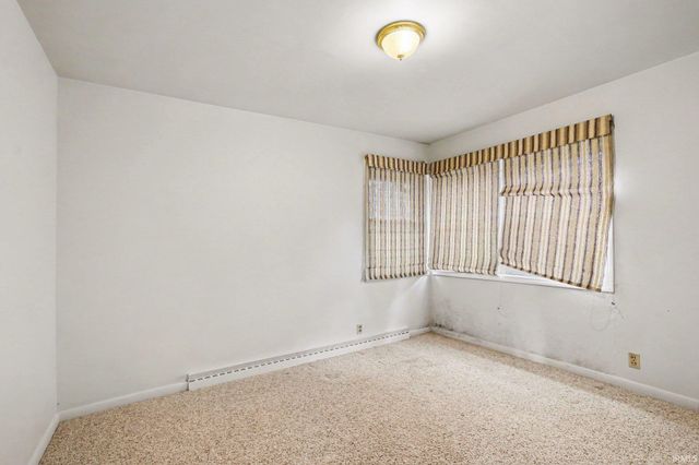 527 E Farneman Avenue, South Bend, IN 46614