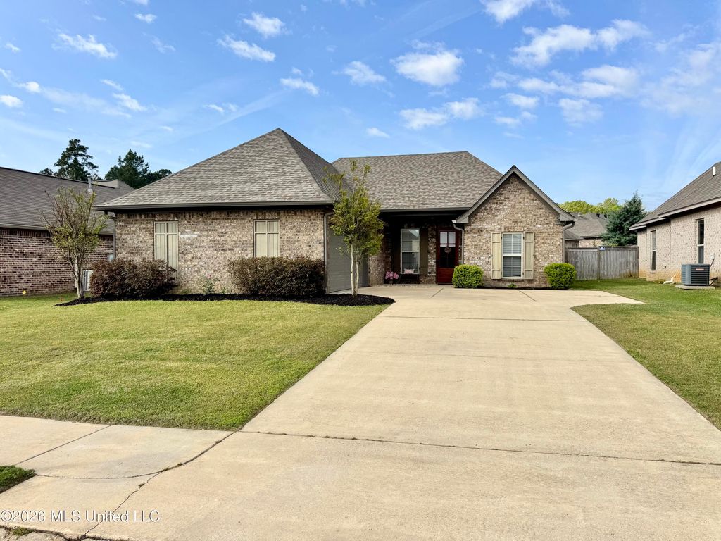 456 Greenfield Ridge Circle, Brandon, MS 39042