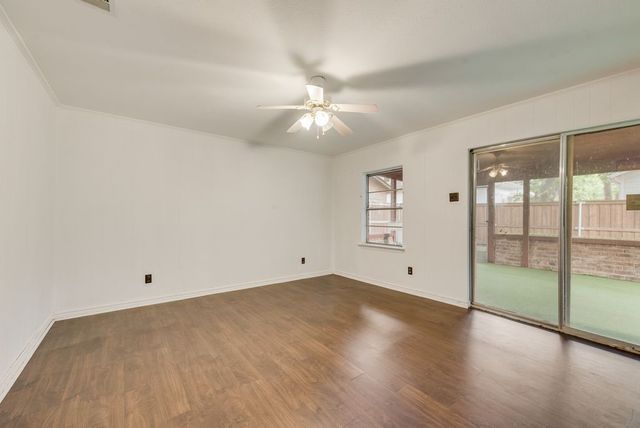 305 W 2nd North Street, Kaufman, TX 75142