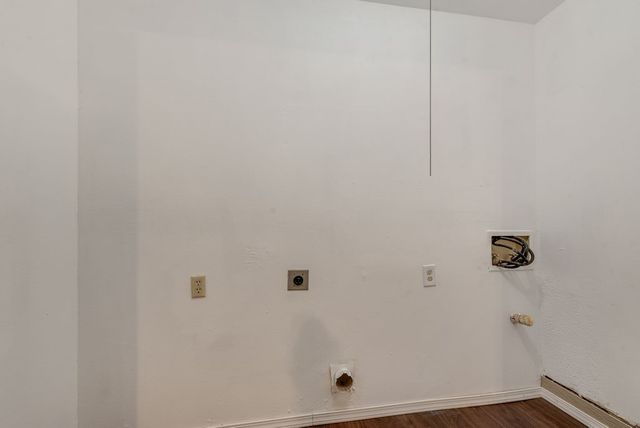 305 W 2nd North Street, Kaufman, TX 75142