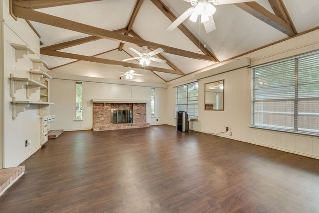 305 W 2nd North Street, Kaufman, TX 75142