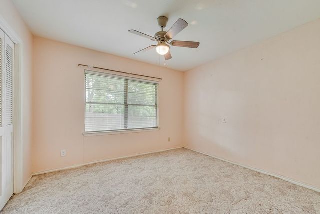 305 W 2nd North Street, Kaufman, TX 75142