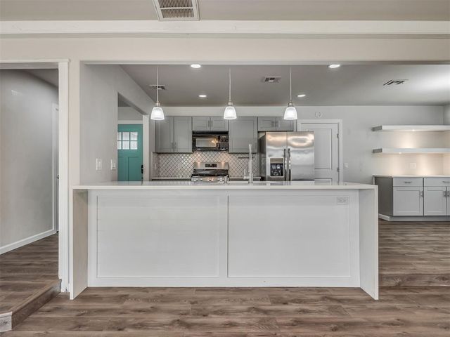 1716 Erin Place, Oklahoma City, OK 73120