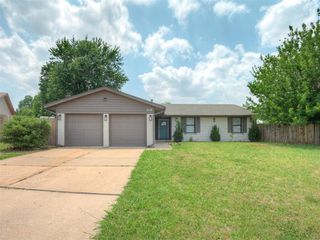 1716 Erin Place, Oklahoma City, OK 73120