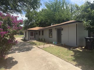 109 Ray Street, Arlington, TX 76010