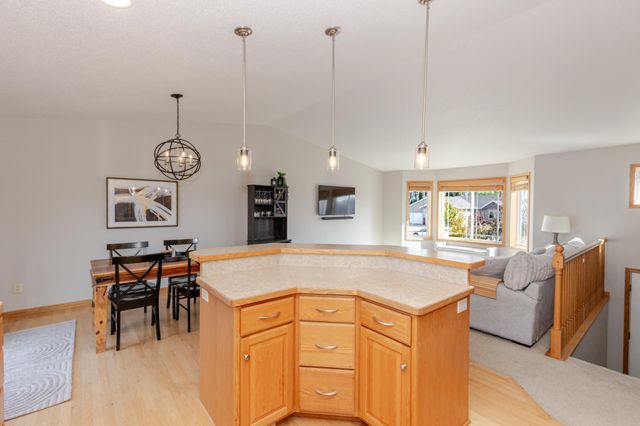 802 18th Avenue W, West Fargo, ND 58078