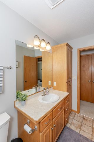 802 18th Avenue W, West Fargo, ND 58078