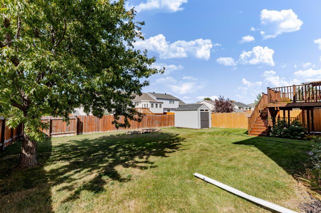 802 18th Avenue W, West Fargo, ND 58078
