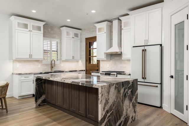 8905 E Mountain Spring Road 37, Scottsdale, AZ 85255