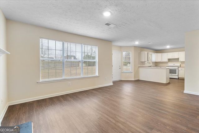 300 Carriage Lake Lane, Stockbridge, GA 30281