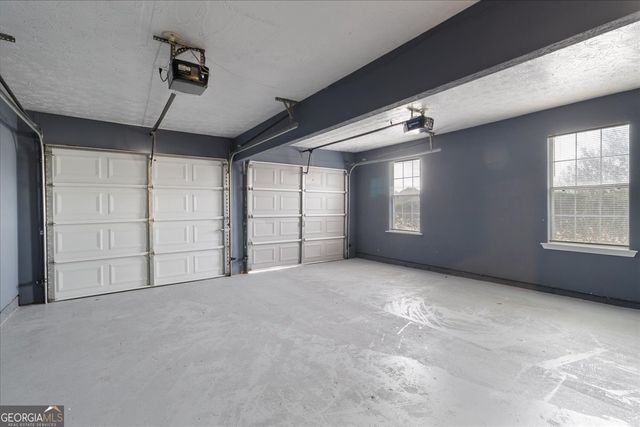 300 Carriage Lake Lane, Stockbridge, GA 30281