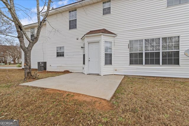 300 Carriage Lake Lane, Stockbridge, GA 30281