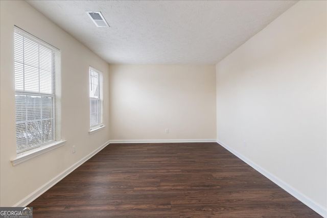 300 Carriage Lake Lane, Stockbridge, GA 30281