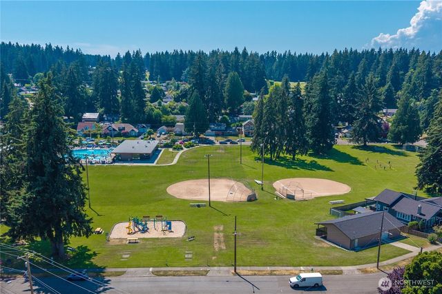 624 San Juan Avenue, Fircrest, WA 98466