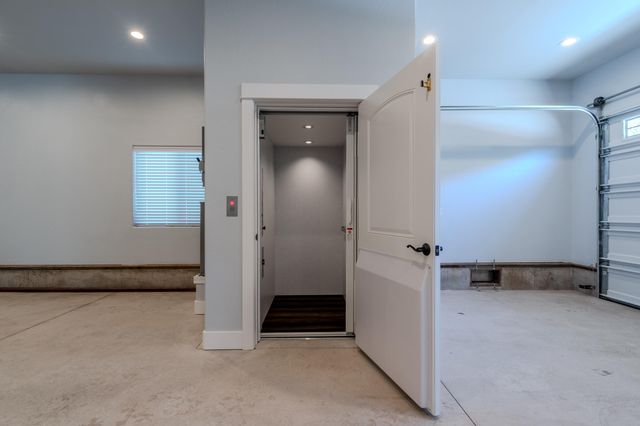 302 Penny Lane, Shady Cove, OR 97539