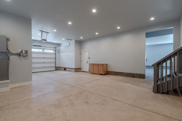 302 Penny Lane, Shady Cove, OR 97539