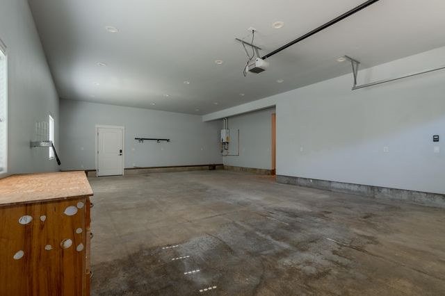 302 Penny Lane, Shady Cove, OR 97539