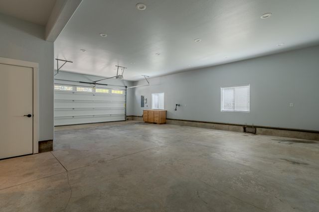 302 Penny Lane, Shady Cove, OR 97539