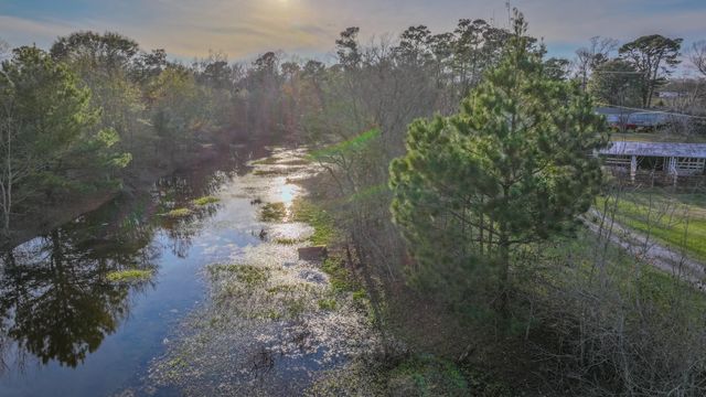 24995 Howser Drive, New Caney, TX 77357