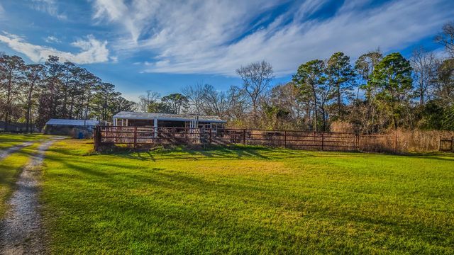 24995 Howser Drive, New Caney, TX 77357