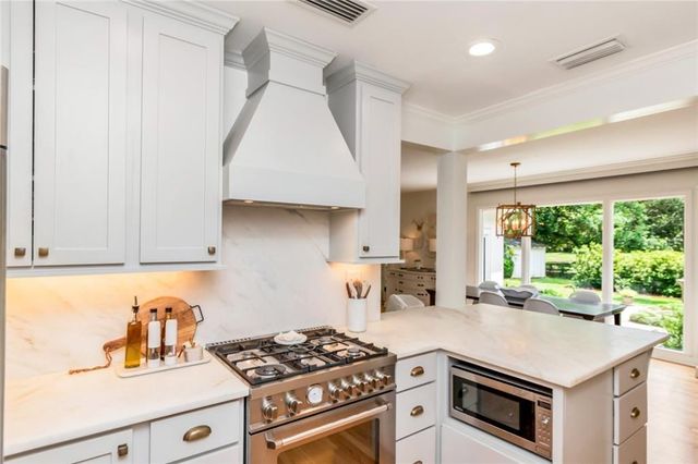 2457 N Mount Island Drive, Mobile, AL 36606
