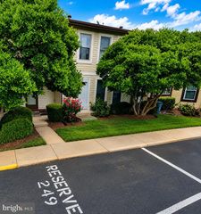 2448 SUN VALLEY CIR #7-J, Silver Spring, MD 20906