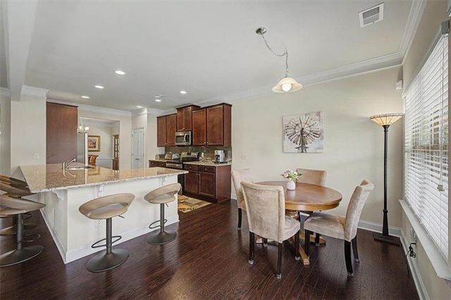 43 Stateley Oaks Drive SE, Cartersville, GA 30120